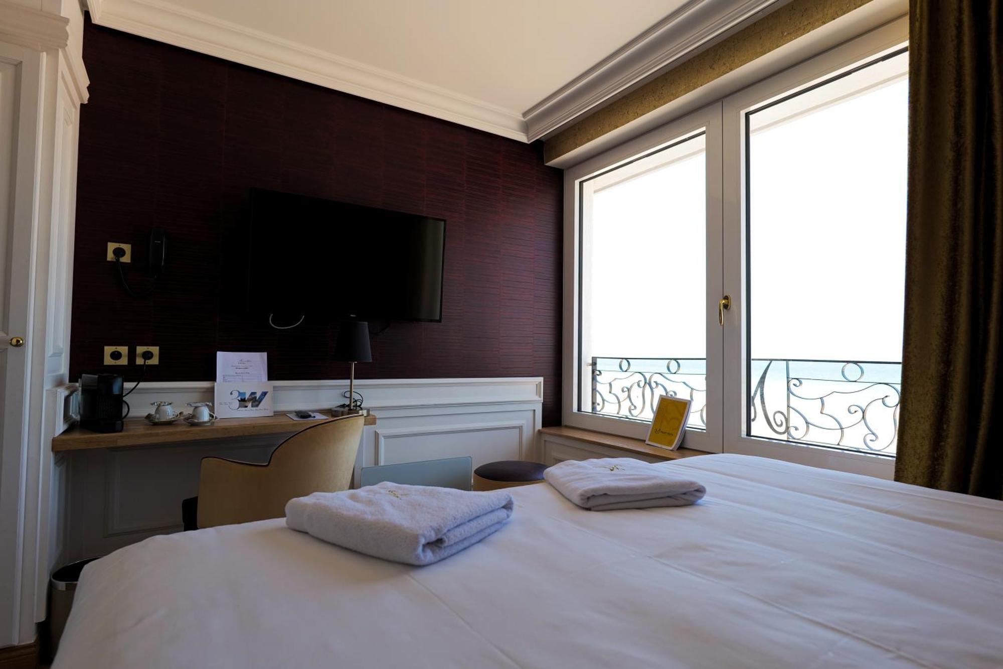 Hotel Merveilleux Cote Mer Dunkirk Exterior foto