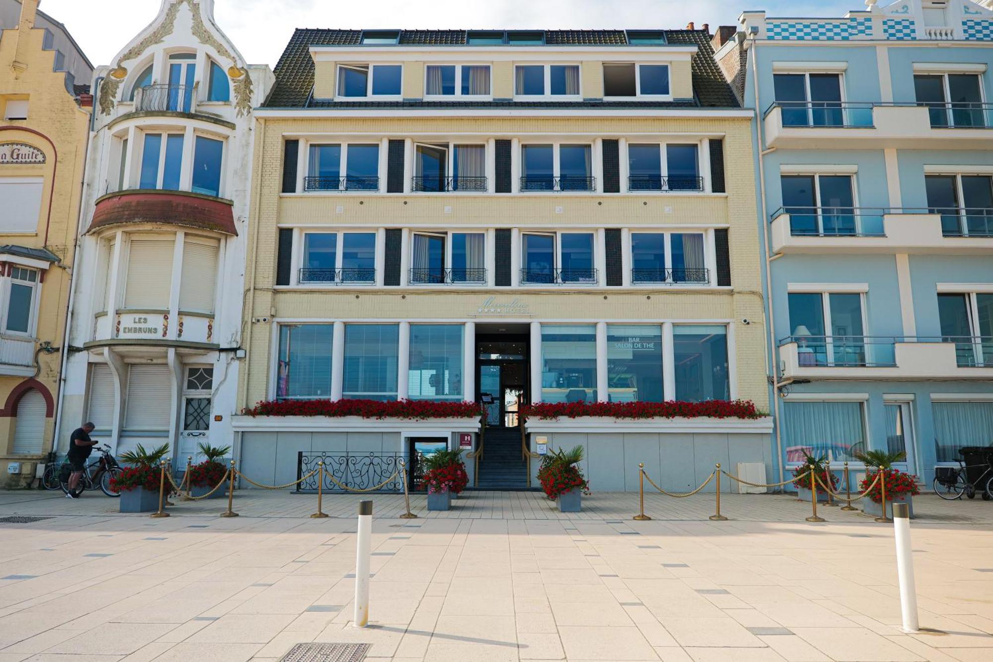 Hotel Merveilleux Cote Mer Dunkirk Exterior foto
