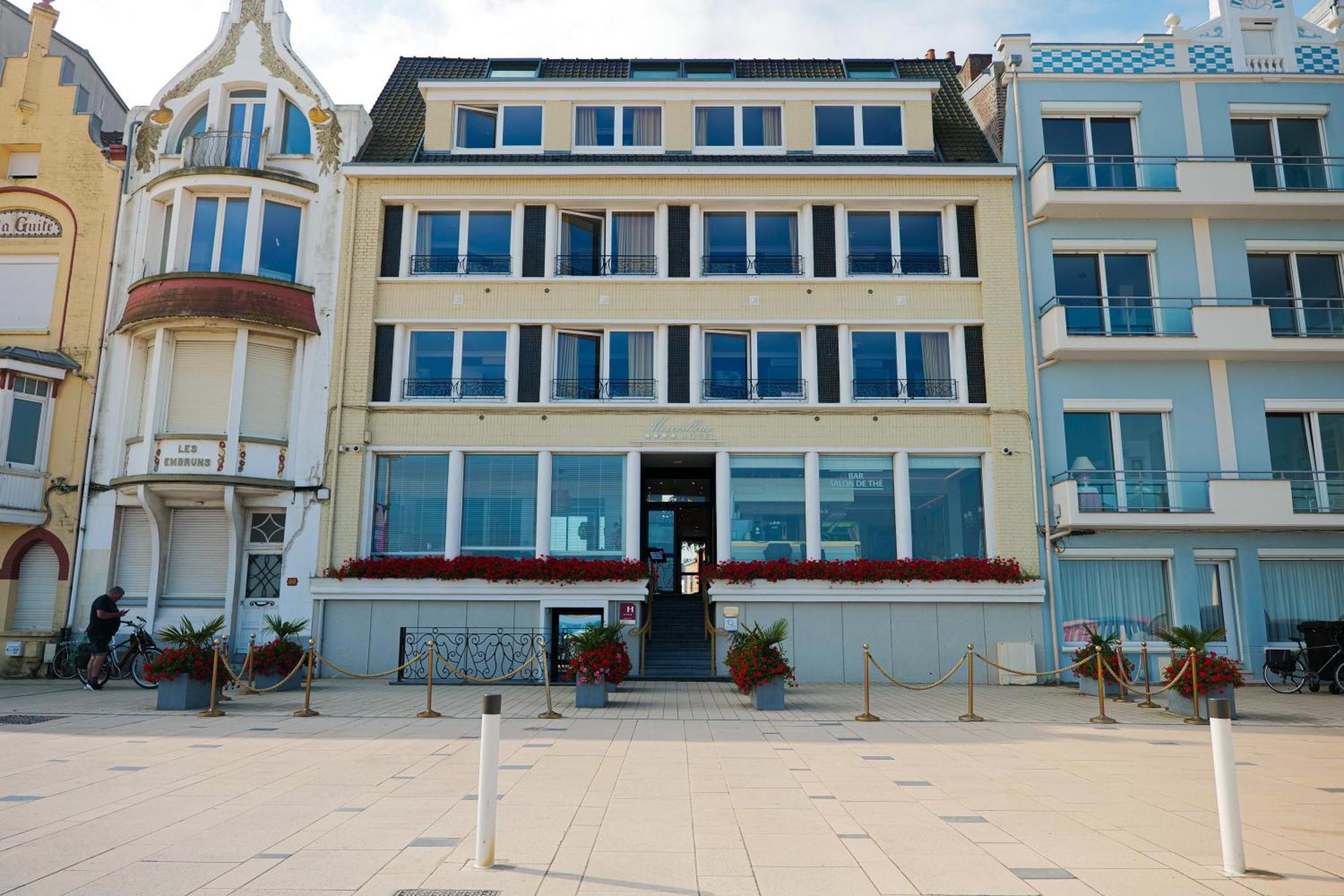 Hotel Merveilleux Cote Mer Dunkirk Exterior foto