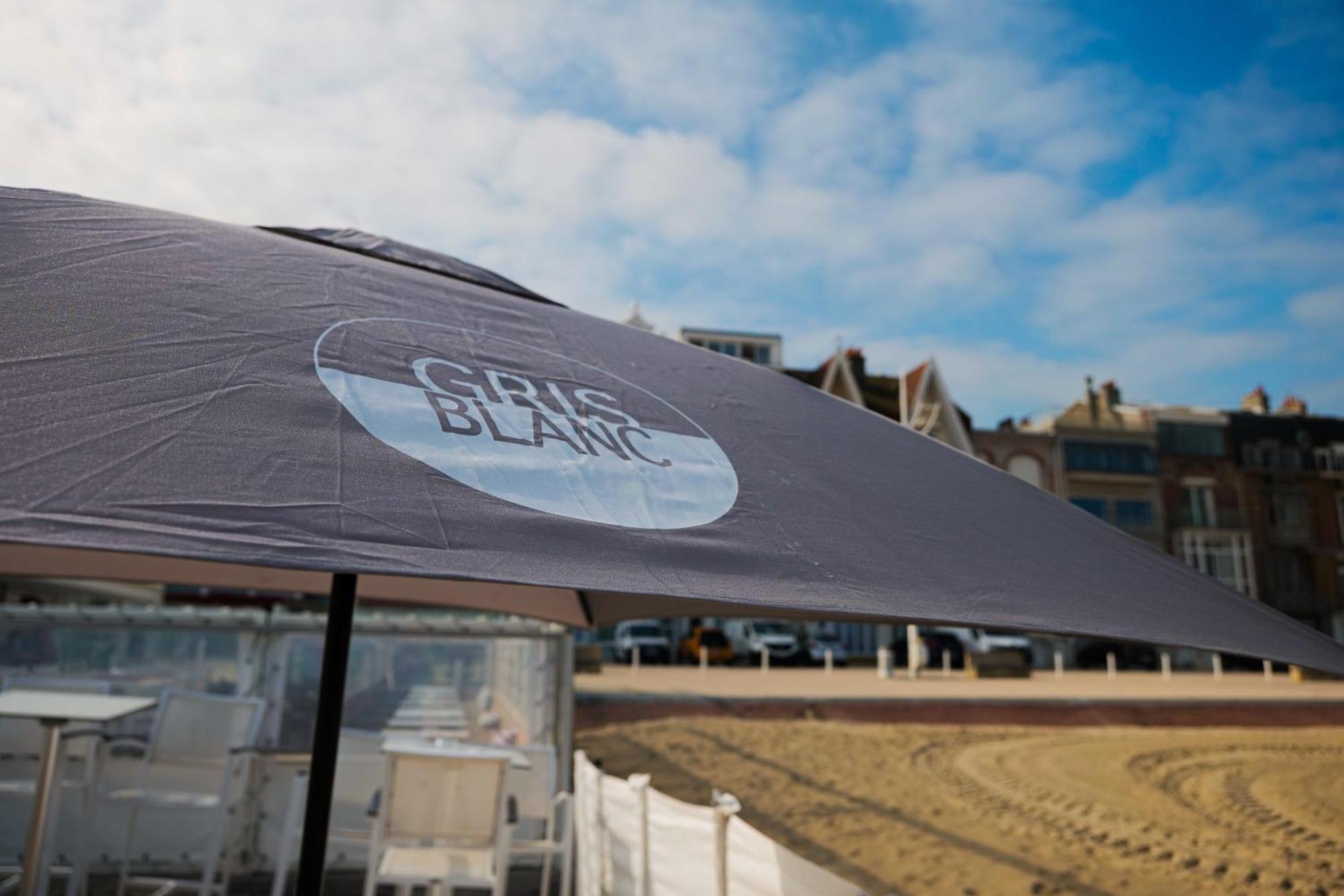 Hotel Merveilleux Cote Mer Dunkirk Exterior foto