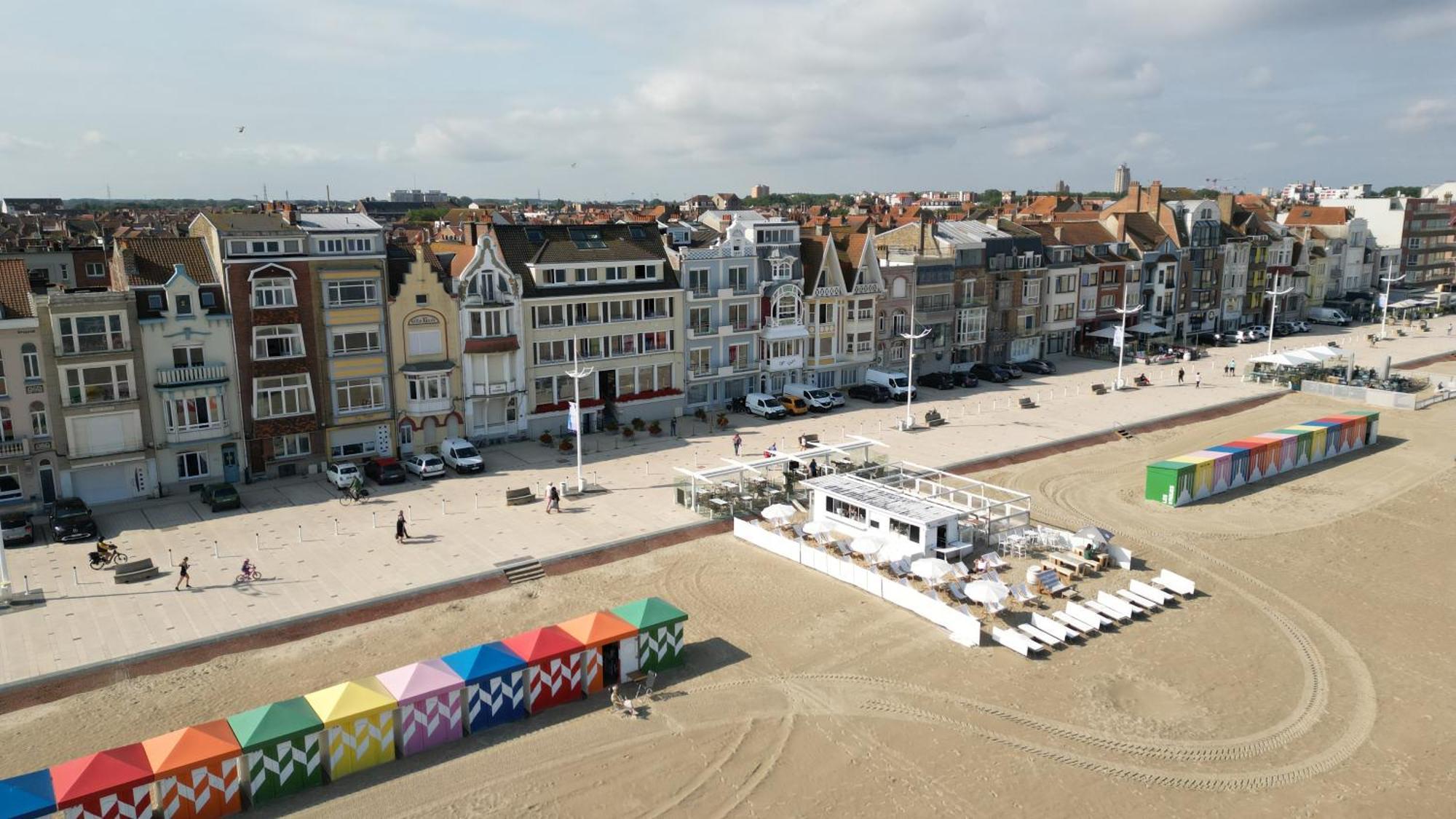 Hotel Merveilleux Cote Mer Dunkirk Exterior foto
